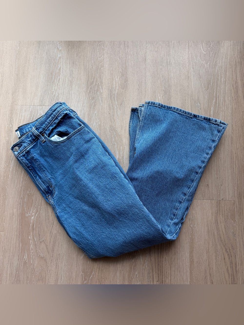Abercrombie The Vintage Flare High Rise jeans